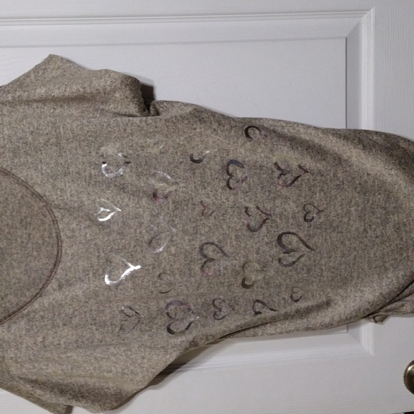 Top - Picture 1 of 2